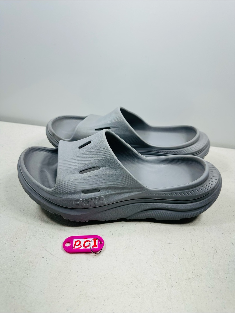 Hoka Ora Recovery Slide 3 sandals in a grey colorway size M8  W10